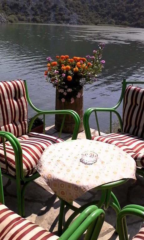 Holiday Home Radus Virpazar Luaran gambar